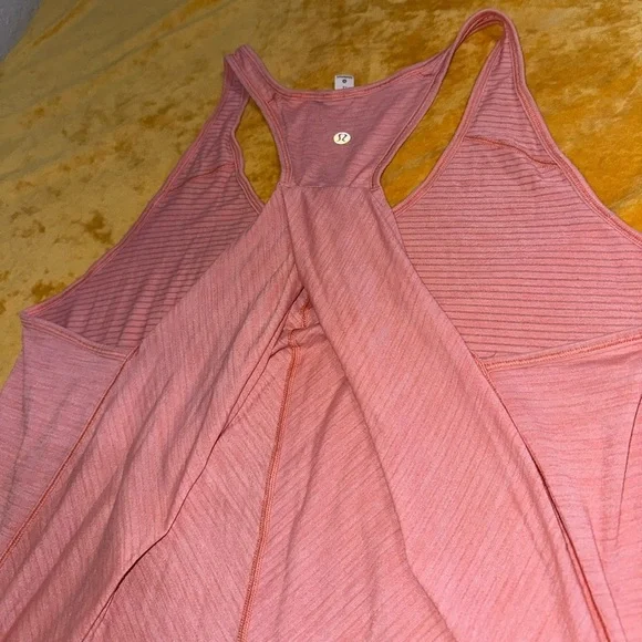 Lululemon Women's Pink Tank Top - Picture 4 of 6